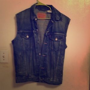 Men’s Levi Vest